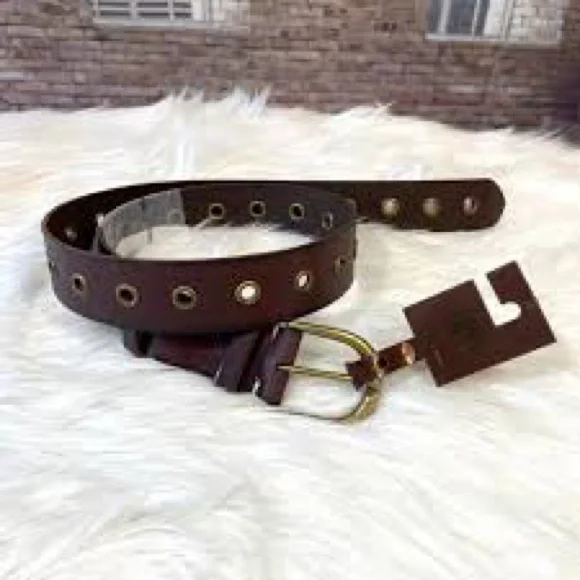 NWT FRYE Grommet Brown Leather Belt 
(Brown Leather and Metal) - Picture 8 of 15